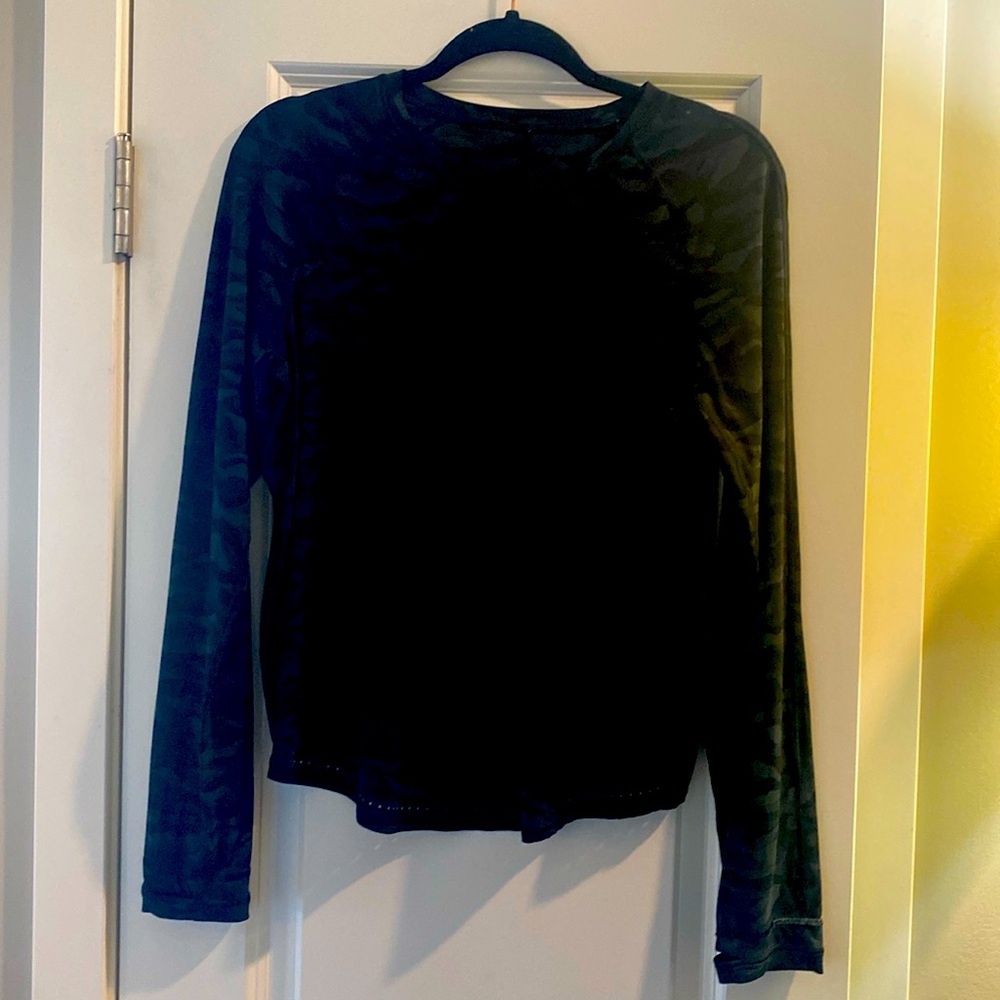 Lululemon long sleeve camo shirt
